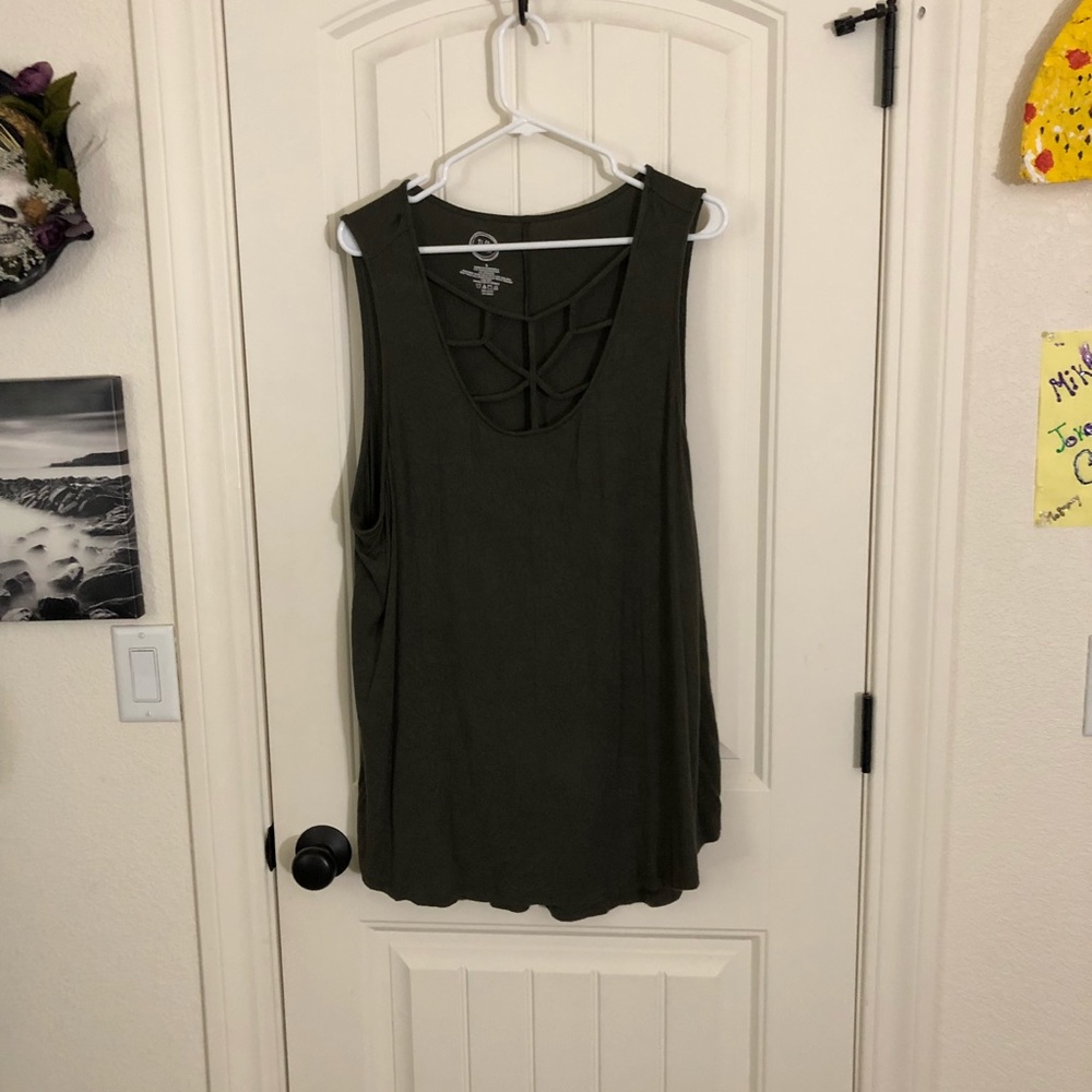 Maurice’s tank top